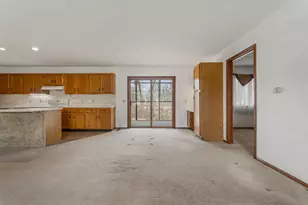 614 S Irving St, Monticello, IL 61856 - Photo 12