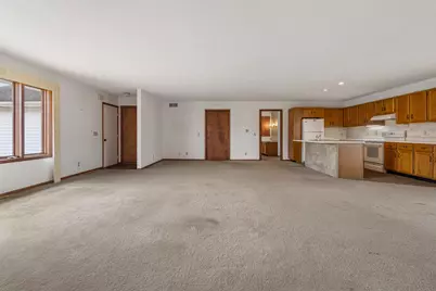 614 S Irving Street, Monticello, IL 61856 - Photo 6