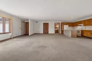 614 S Irving St, Monticello, IL 61856 - Photo 6