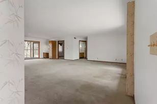 614 S Irving St, Monticello, IL 61856 - Photo 4