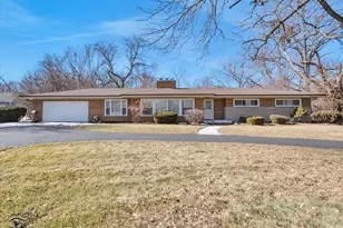 31 Graymoor Ln, Olympia Fields, IL 60461 - Photo 2