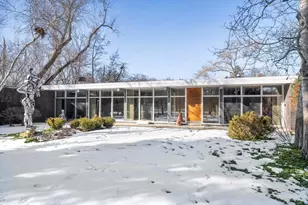 270 Euclid Ave, Winnetka, IL 60093 - Photo 2