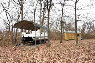 2226 Chesapeake Ln, Centralia, IL 62801 - Photo 4