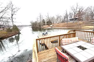 2226 Chesapeake Ln, Centralia, IL 62801 - Photo 6