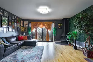 701 Limerick Ln, Schaumburg, IL 60193 - Photo 4