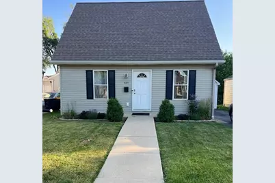 825 Albert Avenue, Sycamore, IL 60178 - Photo 2