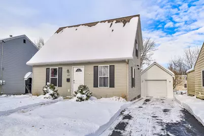 825 Albert Avenue, Sycamore, IL 60178 - Photo 1