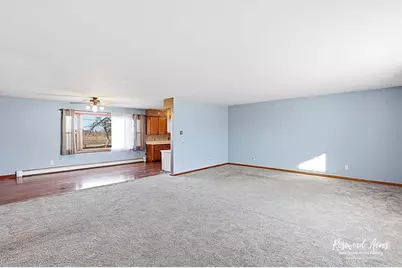 209 E 3rd Street, Aroma Park, IL 60910 - Photo 4