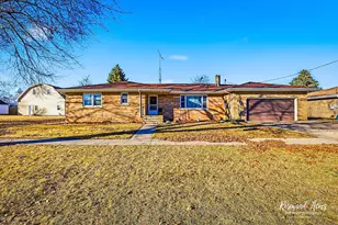 209 E 3rd St, Aroma Park, IL 60910 - Photo 1