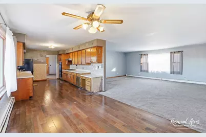 209 E 3rd Street, Aroma Park, IL 60910 - Photo 6