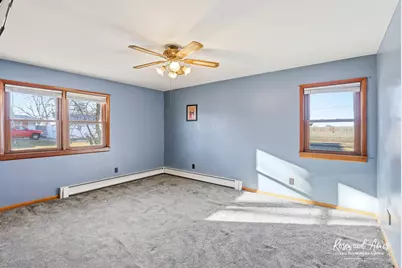 209 E 3rd Street, Aroma Park, IL 60910 - Photo 12