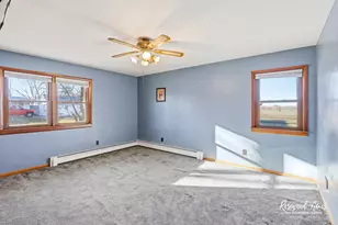 209 E 3rd St, Aroma Park, IL 60910 - Photo 12