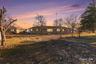 209 E 3rd St, Aroma Park, IL 60910 - Photo 22