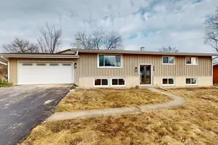 907 W North Ave, Lake Bluff, IL 60044 - Photo 1