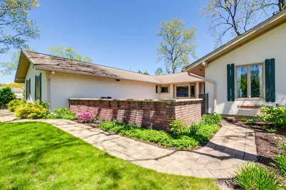 2 Acorn Drive, Hawthorn Woods, IL 60047 - Photo 2