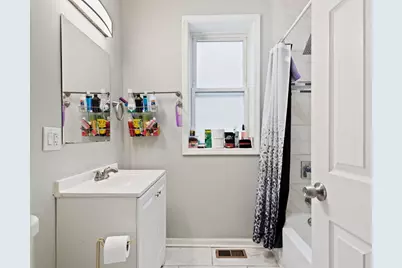 7115 S Champlain Avenue, Chicago, IL 60619 - Photo 6
