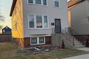 8556 S Muskegon Ave, Chicago, IL 60617 - Photo 6