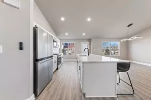 6006 W Carter Ct, Monee, IL 60449 - Photo 6