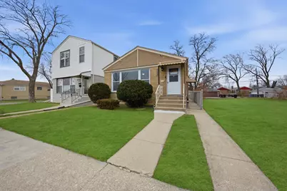 4605 S Laramie Avenue, Chicago, IL 60638 - Photo 1