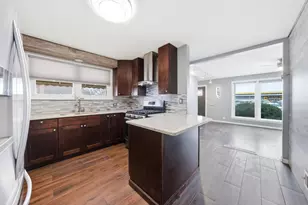 [Address not provided], Chicago, IL 60638 - Photo 12