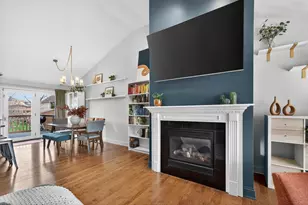 547 S Poplar Ave, Elmhurst, IL 60126 - Photo 8