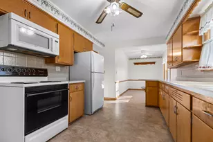 2025 24th St, Rockford, IL 61108 - Photo 8