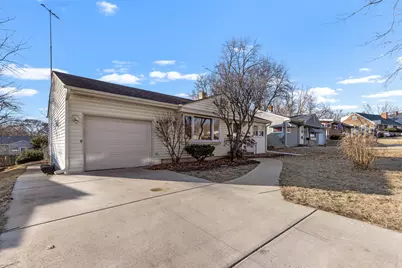 2025 24th Street, Rockford, IL 61108 - Photo 2