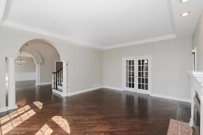 5N523 E Lakeview Circle, Saint Charles, IL 60175 - Photo 8