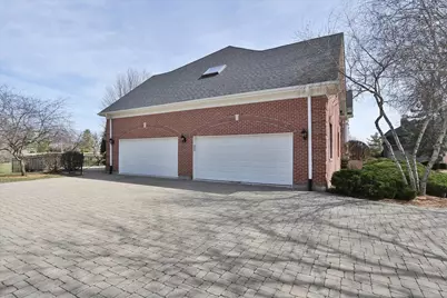 5N523 E Lakeview Circle, Saint Charles, IL 60175 - Photo 4