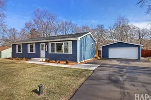 36911 N Helen Dr, Lake Villa, IL 60046 - Photo 2
