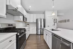 3656 Reddington Cir, Elgin, IL 60124 - Photo 12