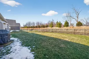 3656 Reddington Cir, Elgin, IL 60124 - Photo 30