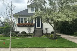 200 N Geneva Ave, Elmhurst, IL 60126 - Photo 2