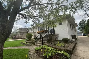 200 N Geneva Ave, Elmhurst, IL 60126 - Photo 4