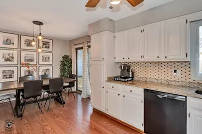 1924 Forrest Boulevard, Saint Charles, IL 60174 - Photo 8