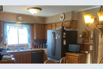 811 Oakton Avenue, Romeoville, IL 60446 - Photo 2