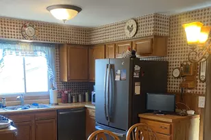 811 Oakton Ave, Romeoville, IL 60446 - Photo 2