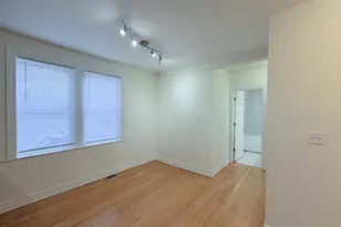 2516 W Hollywood Ave, Chicago, IL 60659 - Photo 4