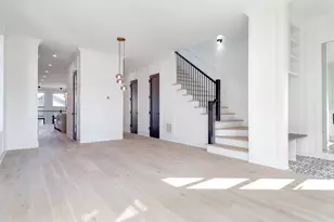 3721 N Whipple St, Chicago, IL 60618 - Photo 14