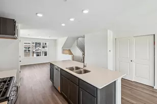 1372 Foxglove Dr, Bartlett, IL 60103 - Photo 4