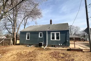 416 N Colorado Ave, Streator, IL 61364 - Photo 4