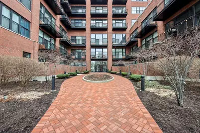 2323 W Pershing Road #228, Chicago, IL 60609 - Photo 4