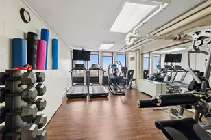 100 E Walton St, Chicago, IL 60611 - Photo 8