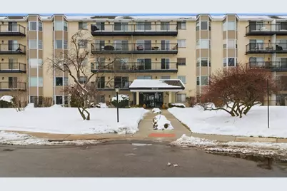 8640 Waukegan Road #123, Morton Grove, IL 60053 - Photo 2