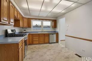 34 E Harbor Dr, Lake Zurich, IL 60047 - Photo 8