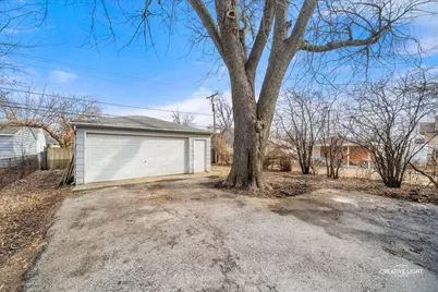 237 S Villa Avenue, Elmhurst, IL 60126 - Photo 18