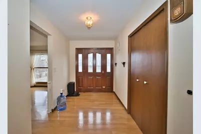 6N060 Virginia Road, Roselle, IL 60172 - Photo 8