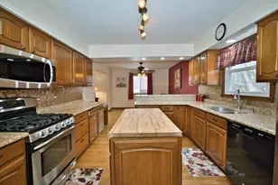 6N060 Virginia Rd, Roselle, IL 60172 - Photo 16