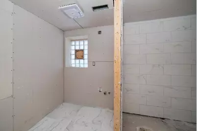 8545 S Saginaw Avenue, Chicago, IL 60617 - Photo 22