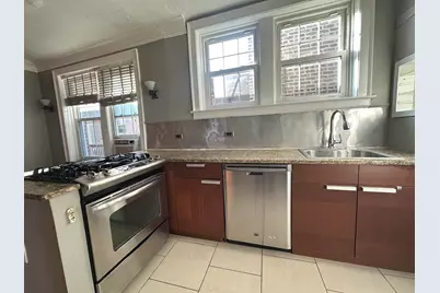 1354 W Greenleaf Avenue #3A, Chicago, IL 60626 - Photo 2